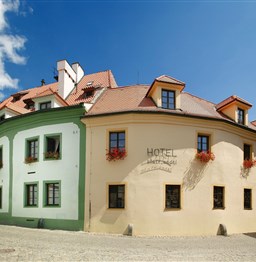 Zlatý Anděl_Český Krumlov_exterior02.jpg