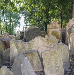 Prague_Jewish_Cemetery.jpg